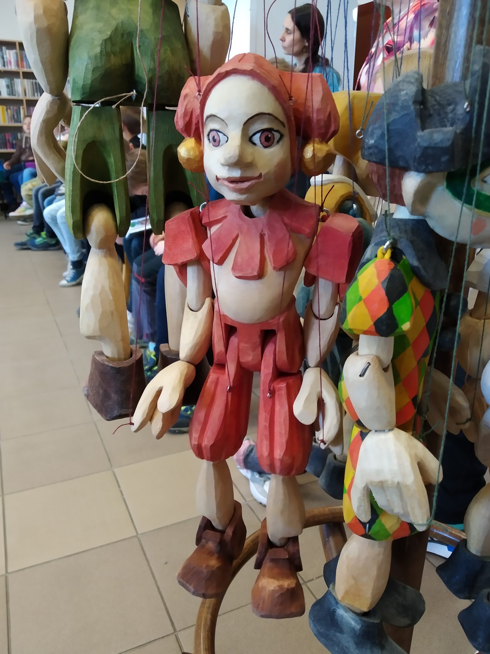 4.A, 4.B a&nbsp;5. B na&nbsp;besedě s&nbsp;loutkářem