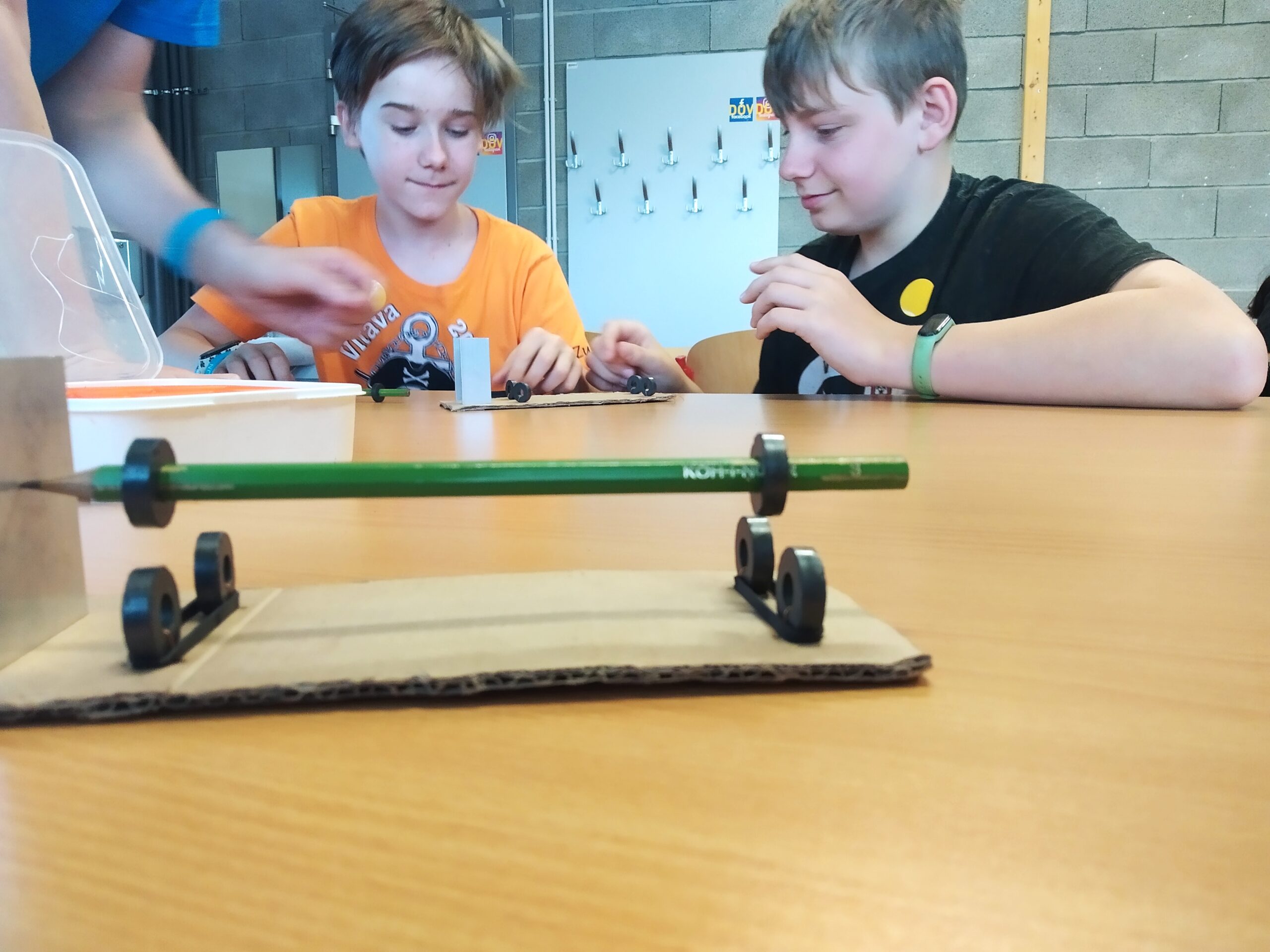 6.B a Cesta k magnetické levitaci 6.B a Cesta k magnetické levitaci